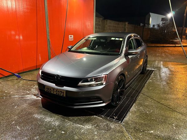Volkswagen Jetta Saloon, Diesel, 2015, Grey