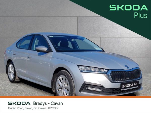 Skoda Octavia Saloon, Diesel, 2024, Grey
