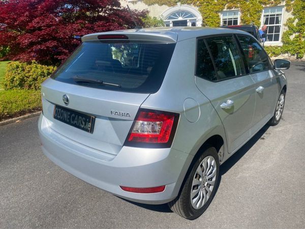 Skoda Fabia Hatchback, Petrol, 2019, Silver