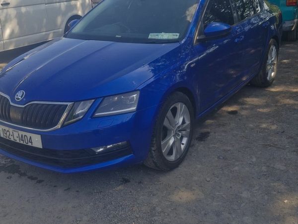 Skoda Octavia Saloon, Diesel, 2019, Blue