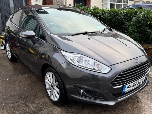 Ford Fiesta Hatchback, Petrol, 2016, Grey