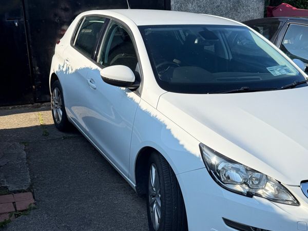 Peugeot 308 Hatchback, Diesel, 2016, White