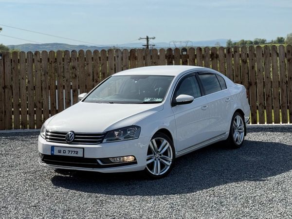 Volkswagen Passat Saloon, Diesel, 2012, White