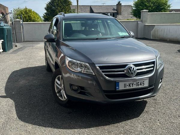 Volkswagen Tiguan SUV, Diesel, 2011, Grey