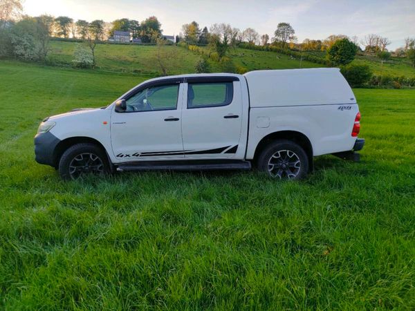 Toyota Hilux Pick Up, Diesel, 2014, Grey