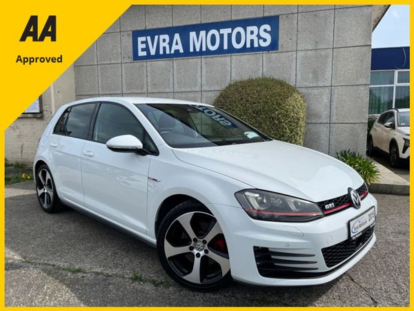 Volkswagen Golf Hatchback, Petrol, 2015, White