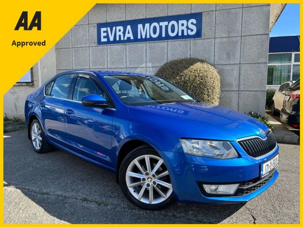 Skoda Octavia Saloon, Diesel, 2017, Blue