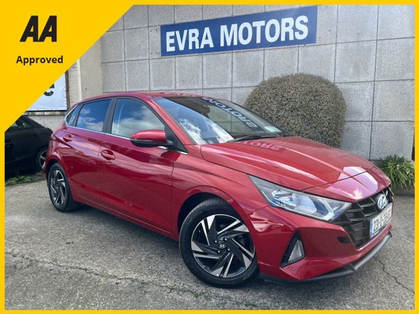 Hyundai i20 Hatchback, Petrol, 2023, Red
