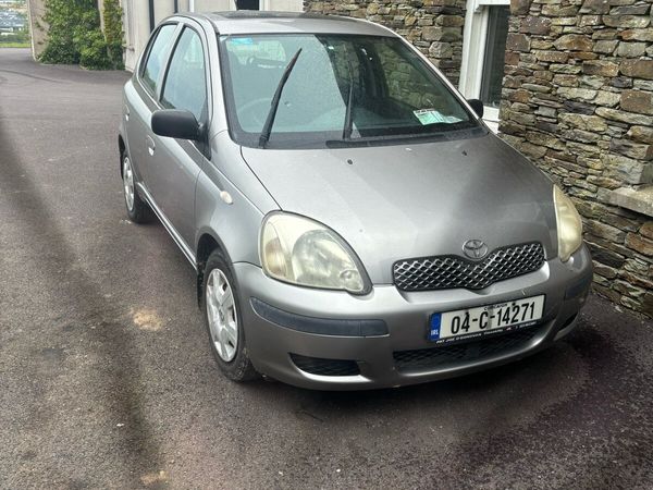 Toyota Yaris Hatchback, Petrol, 2004, Grey