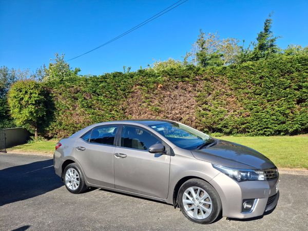 Toyota Corolla Saloon, Diesel, 2016, Bronze