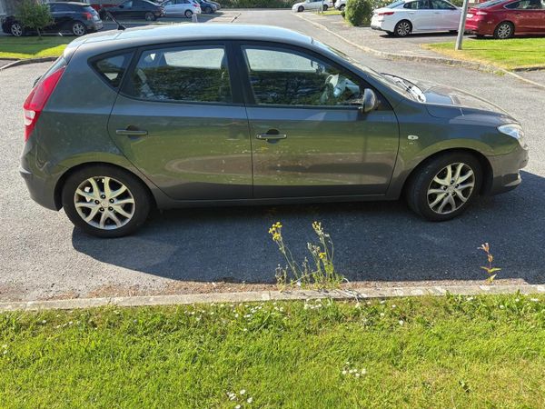 Hyundai i30 Hatchback, Diesel, 2009, Grey