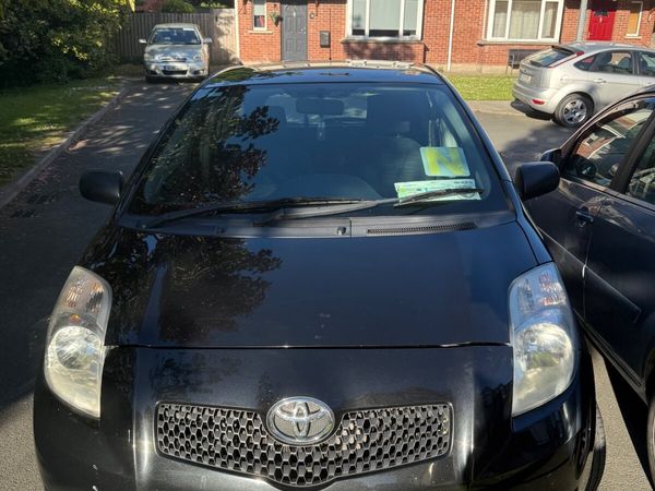 Toyota Yaris Hatchback, Petrol, 2006, Black