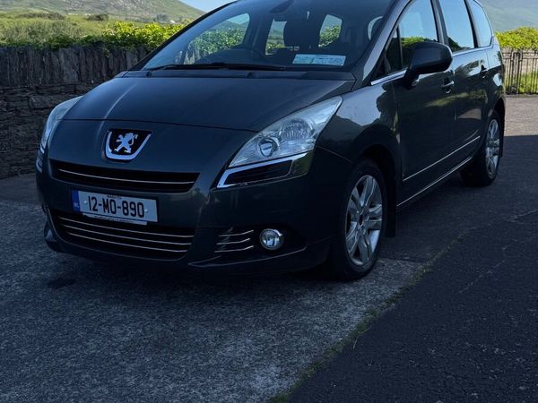 Peugeot 5008 MPV, Diesel, 2012, Grey