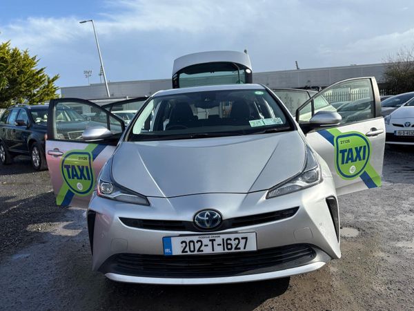 Toyota Prius Hatchback, Petrol Hybrid, 2020, Silver