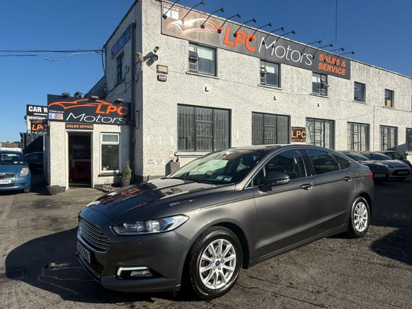 Ford Mondeo Hatchback, Diesel, 2017, Grey