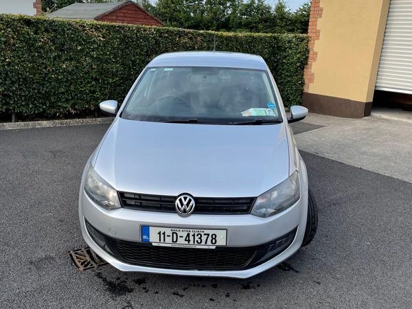 Volkswagen Polo Hatchback, Petrol, 2011, Silver