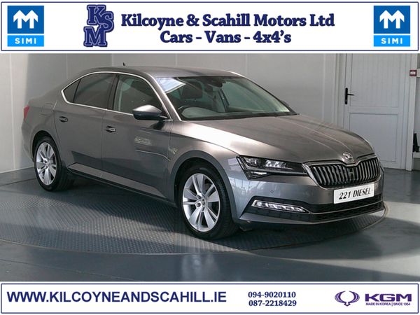 Skoda Superb Hatchback, Diesel, 2022, Grey