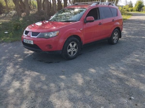 Mitsubishi Outlander SUV, Diesel, 2010, Red