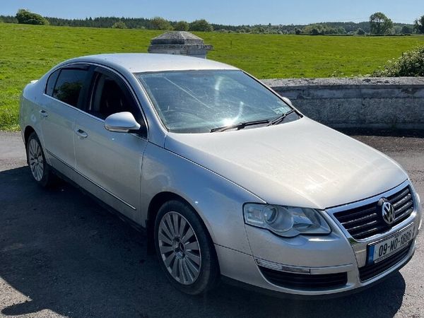 Volkswagen Passat Saloon, Diesel, 2009, Silver