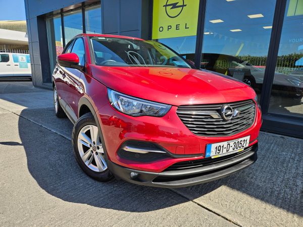 Opel Grandland X SUV, Diesel, 2019, Red