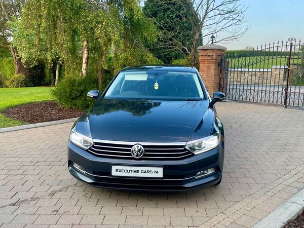 Volkswagen Passat Saloon, Diesel, 2018, Grey
