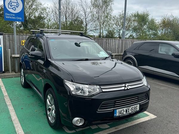 Mitsubishi Outlander SUV, Petrol Plug-in Hybrid, 2014, Black