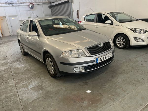 Skoda Octavia Hatchback, Petrol, 2008, Silver