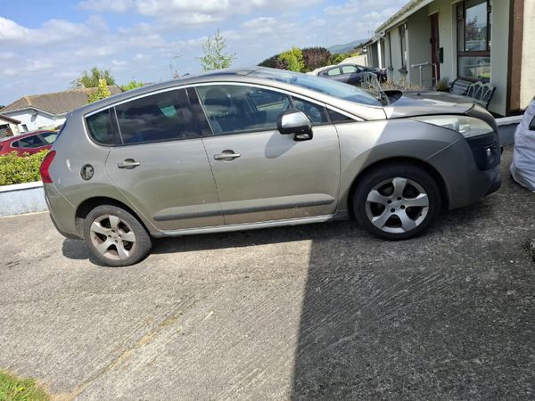 Peugeot 3008 MPV, Diesel, 2010, Grey