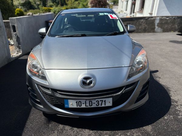Mazda Mazda3 Saloon, Diesel, 2010, Grey