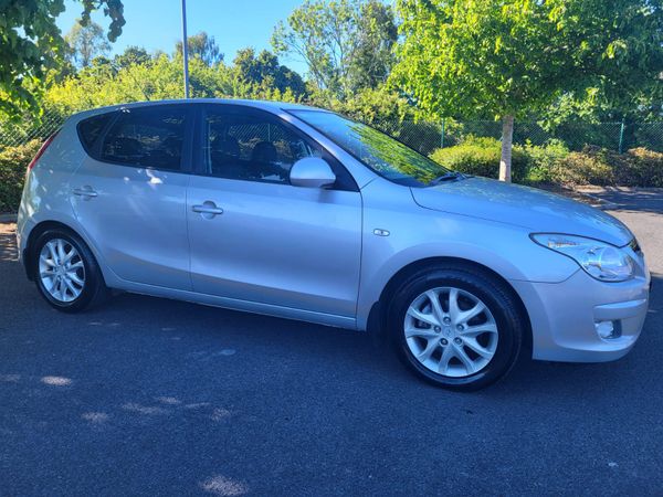 Hyundai i30 Hatchback, Petrol, 2008, Silver