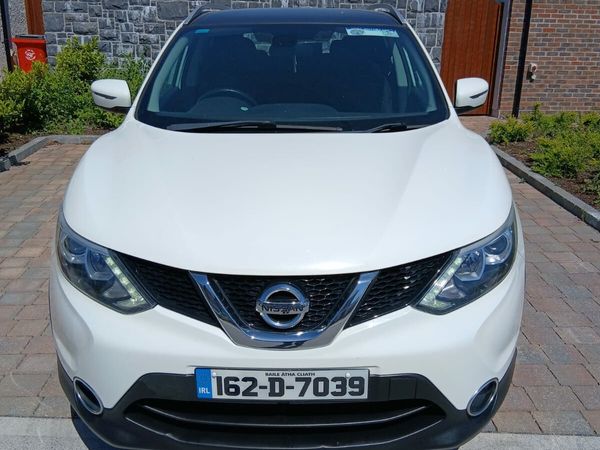 Nissan Qashqai Hatchback, Diesel, 2016, White