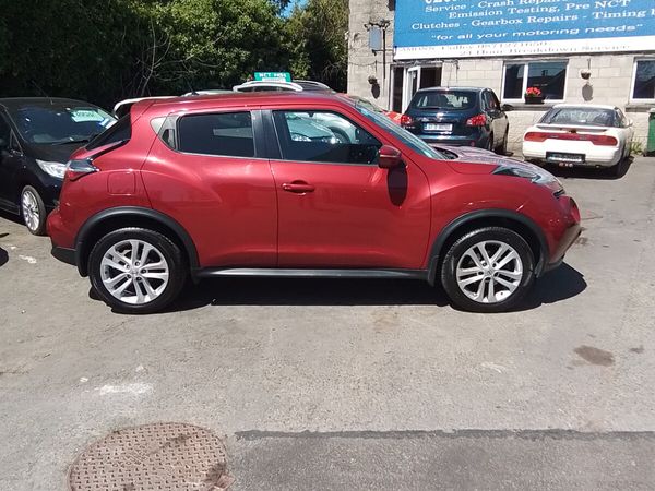 Nissan Juke SUV, Petrol, 2016, Red
