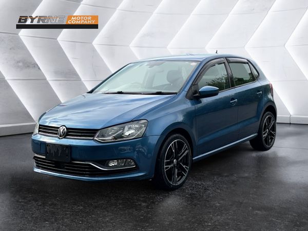 Volkswagen Polo Hatchback, Petrol, 2016, Blue