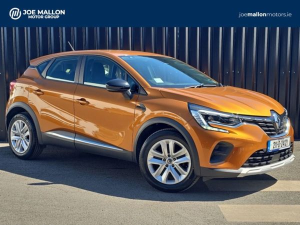 Renault Captur Hatchback, Petrol, 2021, Orange