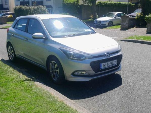 Hyundai i20 Hatchback, Petrol, 2018, Grey