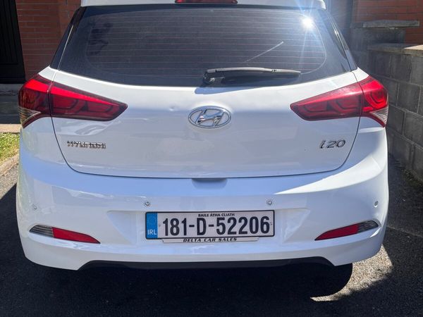 Hyundai i20 Hatchback, Diesel, 2018, White