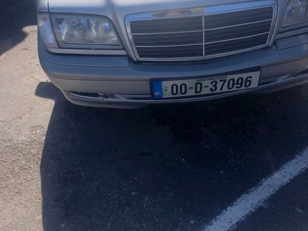 Mercedes-Benz C-Class Saloon, Petrol, 2000, Silver