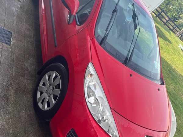 Peugeot 207 Hatchback, Petrol, 2010, Red