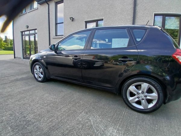 Kia Ceed MPV, Diesel, 2012, Black