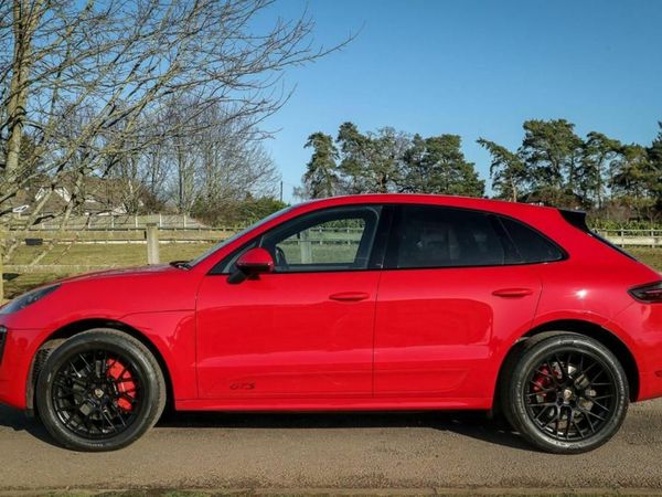 Porsche Macan SUV, Petrol, 2017, Red