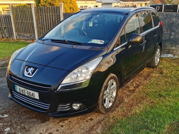 Peugeot 5008 Estate, Diesel, 2011, Black