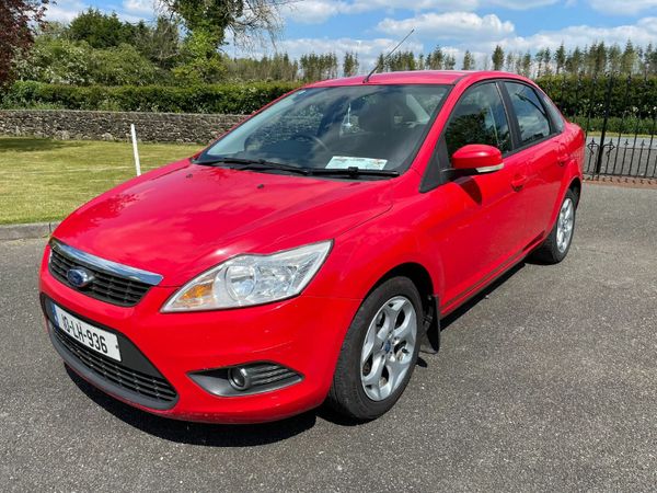 Ford Focus Saloon, Diesel, 2010, Red