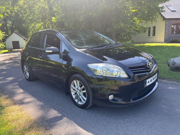 Toyota Auris Hatchback, Diesel, 2011, Black