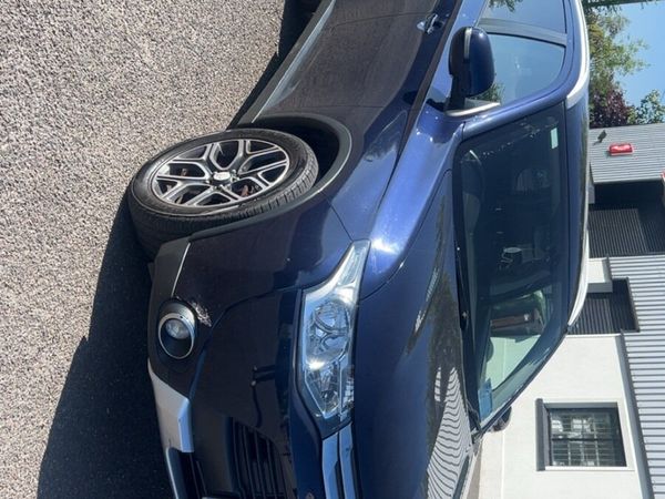 Mitsubishi Outlander SUV, Diesel, 2015, Blue