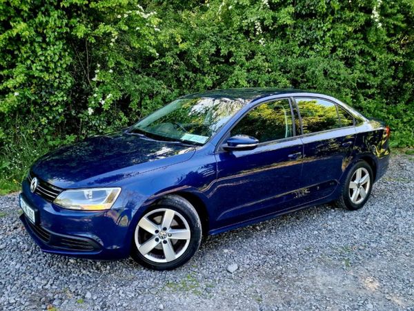 Volkswagen Jetta Saloon, Diesel, 2013, Blue