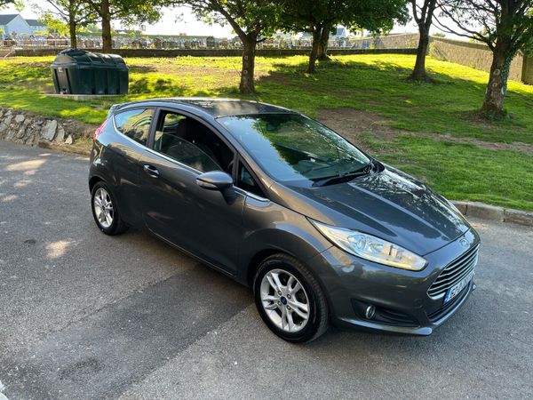 Ford Fiesta , Petrol, 2016, Grey