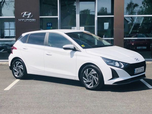 Hyundai i20 Hatchback, Petrol, 2024, Polar White