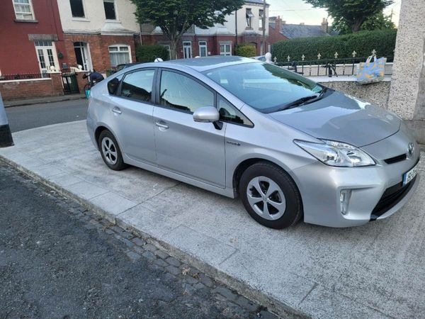 Toyota Prius Hatchback, Petrol Hybrid, 2015, Silver