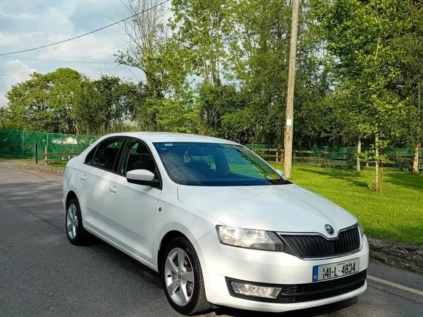 Skoda Rapid Hatchback, Diesel, 2014, White