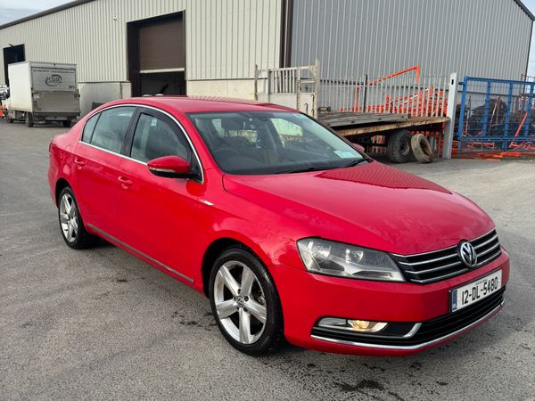 Volkswagen Passat Saloon, Diesel, 2012, Red